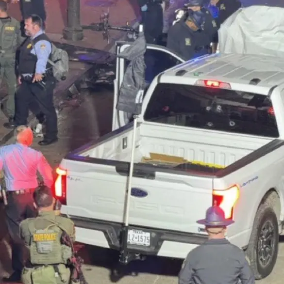 Hombre atropella y dispara contra multitud en Nuevo Orleans; reportan 10 muertos y más de 30 heridos