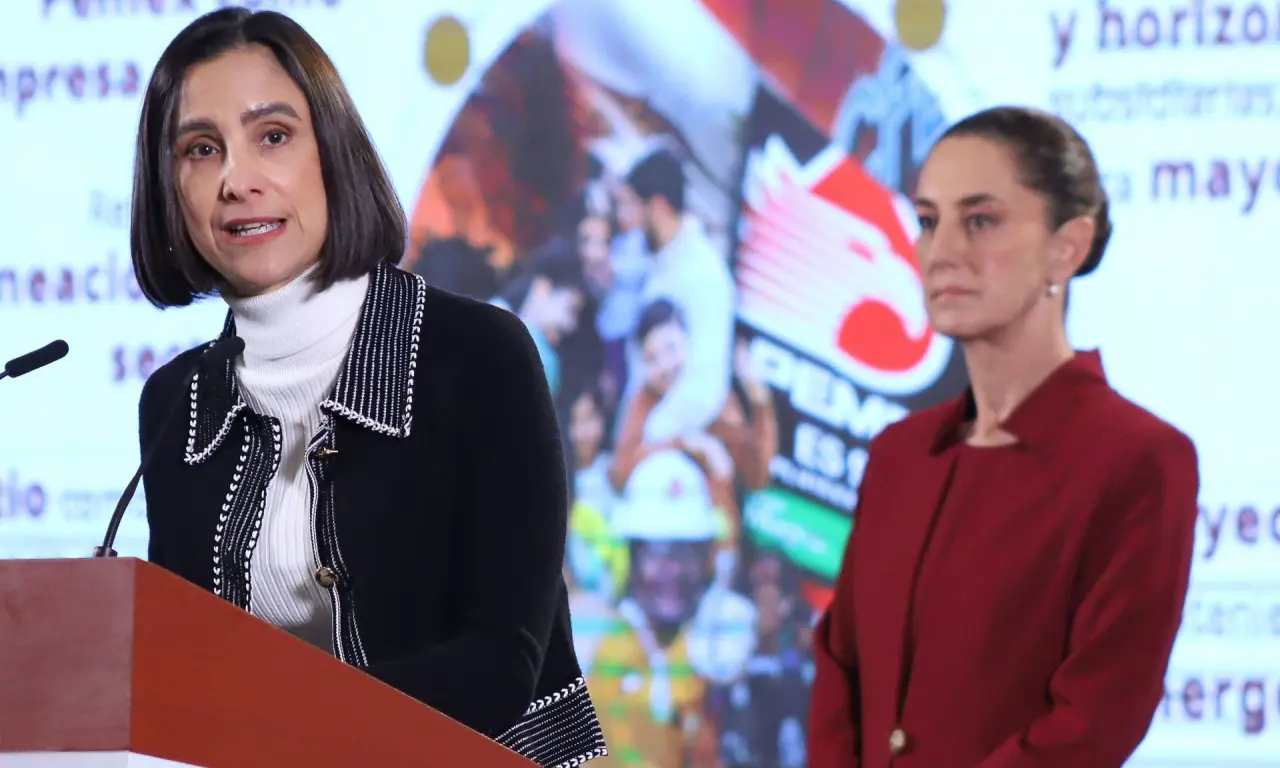  Luz Elena González celebra el Plan Nacional de Desarrollo 