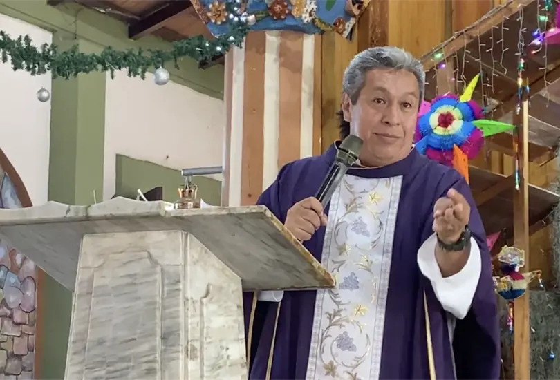 Sacerdote dedica su serm&oacute;n a denunciar corrupci&oacute;n en tr&aacute;nsito