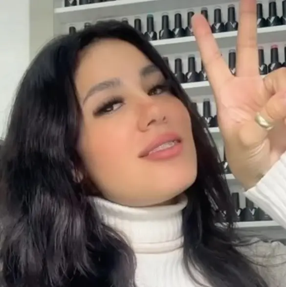 Muere la influencer Asli Fernández tras presunta cirugía estética