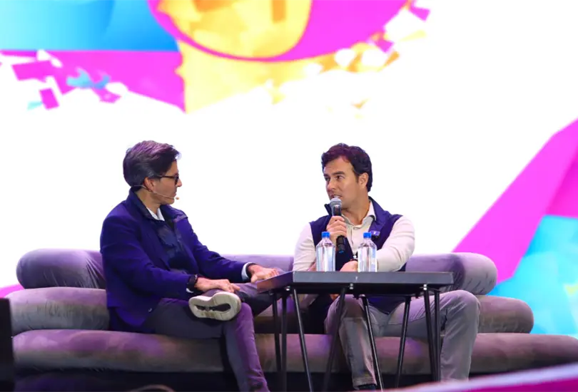 Sergio P&eacute;rez inspir&oacute; a los j&oacute;venes de Le&oacute;n 2025.