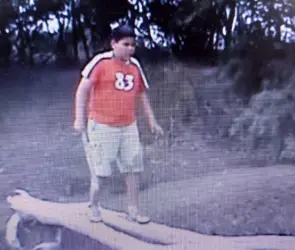 El niño de La caída de Edgar ya tiene 30 años y así luce