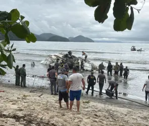 Filtran el momento exacto en que avioneta se estrella en una playa