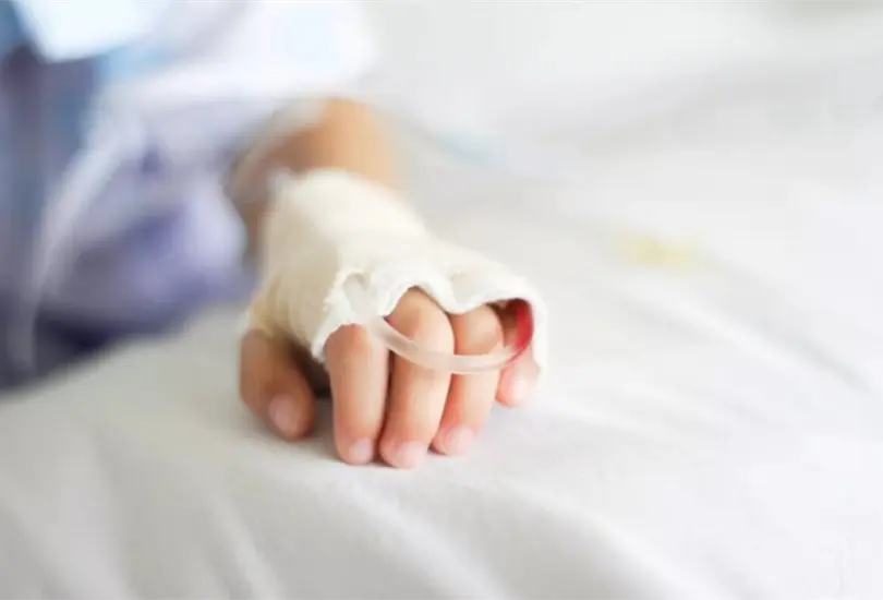 Las autoridades buscan a la madre, quien habr&iacute;a esperado hasta el &uacute;ltimo momento para pedir ayuda.