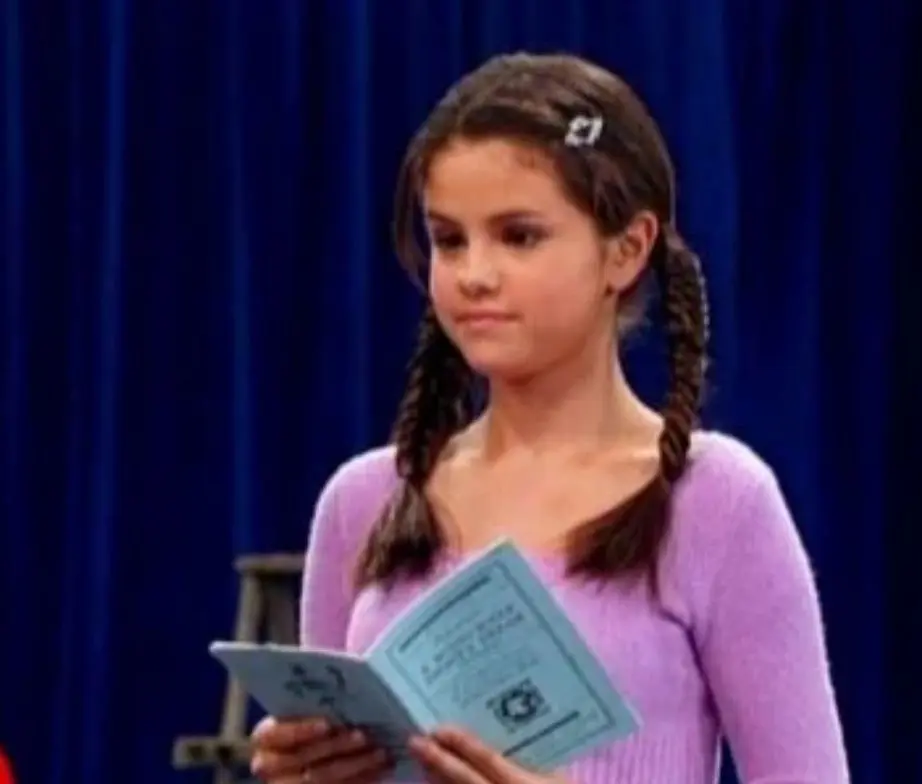 Posteriormente, tuvo una breve aparición en la película 'Spy Kids 3-D: Game Over' y participó en programas de Disney como 'The Suite Life of Zack & Cody' y 'Hannah Montana'.