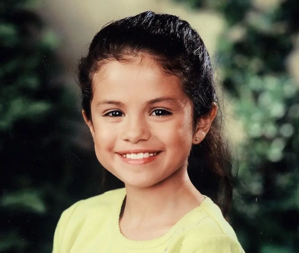 Su trayectoria profesional comenzó a los 10 años con un papel en la serie infantil 'Barney y sus amigos'.