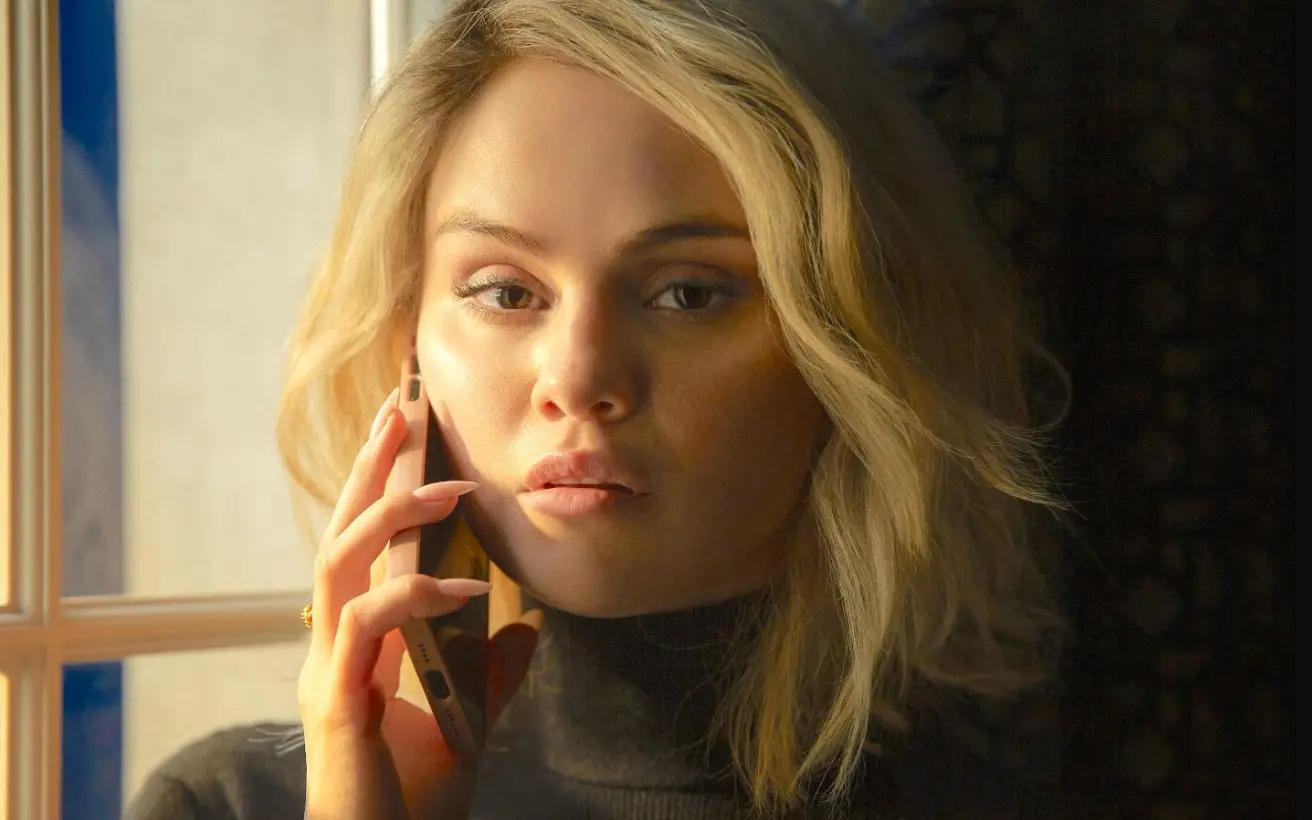 En las últimas semanas se ha visto envuelta en una polémica por su nulo conocimiento de español, a pesar de que siempre se ha presentado como una artista latina.<br>