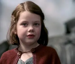 As&iacute; luce la ni&ntilde;a que hizo a Lucy Pevensie en Las cr&oacute;nicas de Narnia