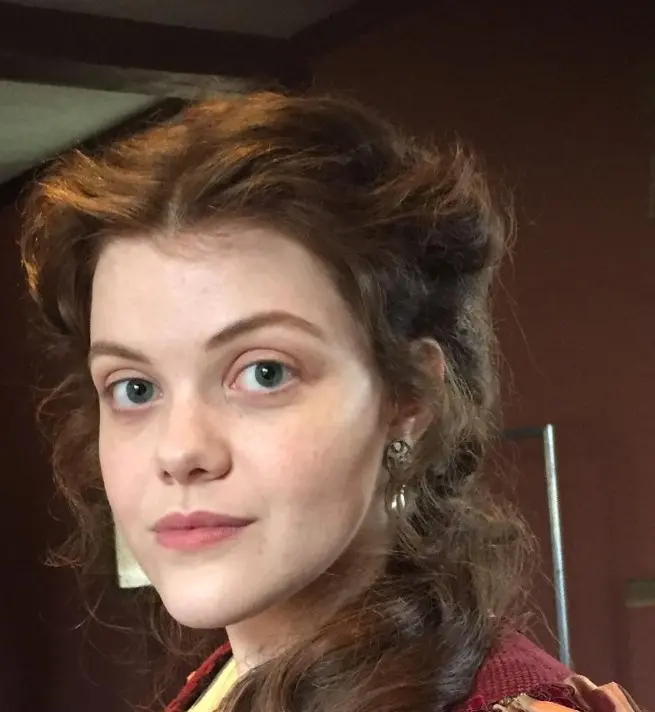 Durante el rodaje de la primera película de Narnia, escribió dos libros: The Snow Stag y The Pillar of Secrets.