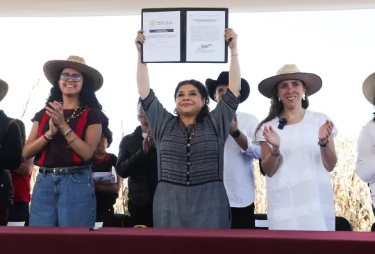 Clara Brugada declara territorio libre de maíz transgénico