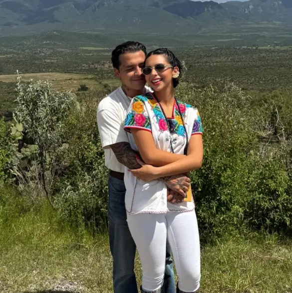 Ángela Aguilar y Christian Nodal reaparecen con nuevo look y lucen irreconocibles