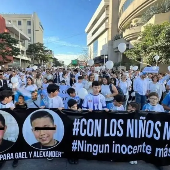 "¡A los niños no!": Culiacán exige justicia por Alexander y Gael hermanos asesinados en ataque armado