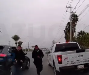 La policía no va a hacer nada, atropéllalos: Familia logra escapar de hombres armados en carretera