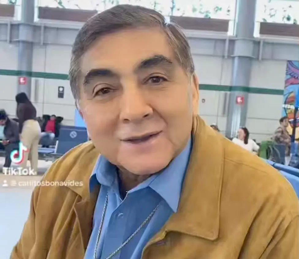 Hoy tiene 84 años y ha trabajado en producciones como 'José José' y 'Una familia de diez'. Ha reconocido que le ha resultado más complicado conseguir trabajo en los últimos años, lo que lo ha llevado, en ocasiones, a vender fotos en el Centro Histórico para generar ingresos.