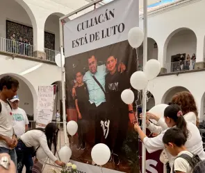 Manifestantes irrumpen Palacio de Gobierno en Culiacán exigiendo justicia por Alexander y Gael