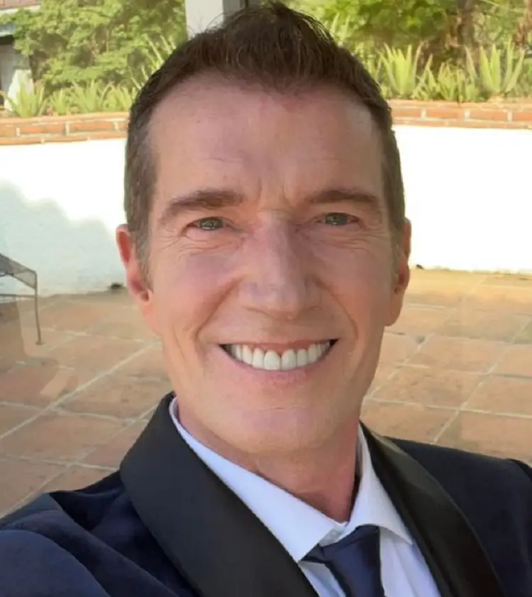 Actualmente tiene 61 años y es padre de un hijo. Ha participado en producciones como 'El Dragón: el regreso de un guerrero' y 'La piloto'.