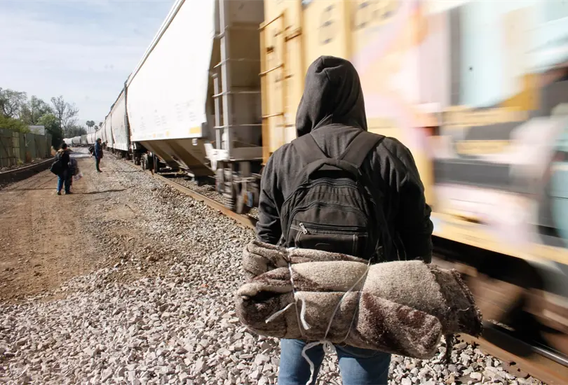 Del permiso a la deportaci&oacute;n: migrantes son devueltos a M&eacute;xico pese haber entrado legalmente