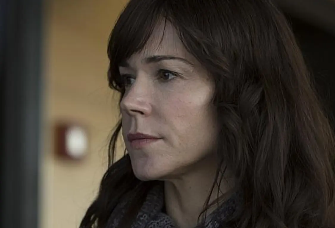 Ahora tiene 57 años, está casada con el actor Gerald Lepkowski y tienen una hija. Ha trabajado en las series 'Cleverman' y 'Troya: La caída de una ciudad'.