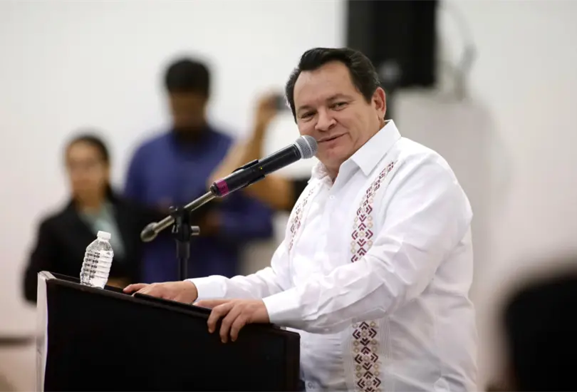 El Gobernador de Yucat&aacute;n, Joaqu&iacute;n D&iacute;az Mena.