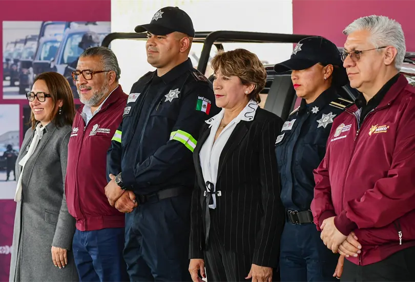Horacio Duarte celebra entrega de nuevas patrullas en Edomex