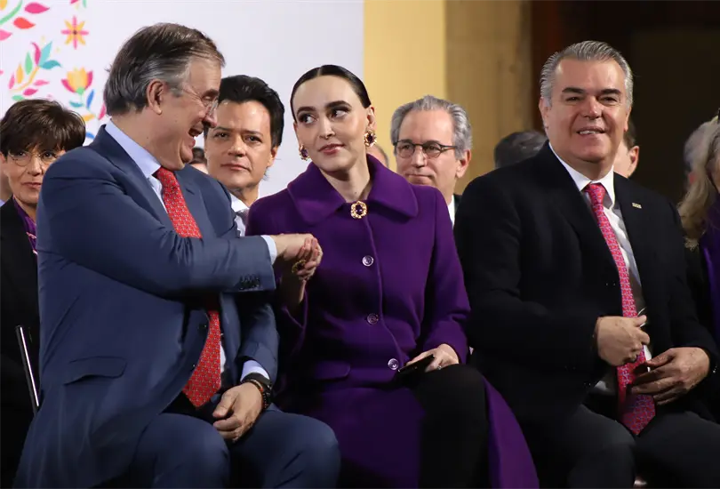 Marcelo Ebrard y Altagracia G&oacute;mez Sierra.