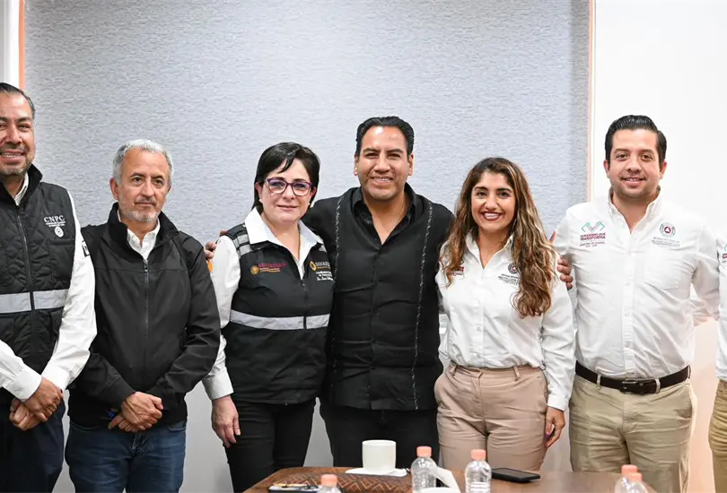 La reuni&oacute;n de Eduardo Ram&iacute;rez con Laura Vel&aacute;zquez.