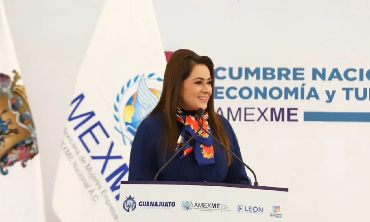  Tere Jiménez, gobernadora de Aguascalientes. 