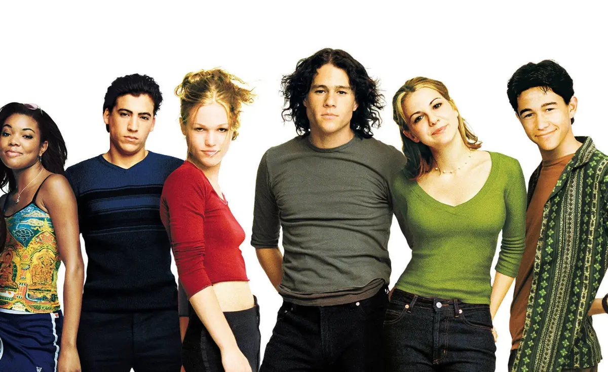 '10 cosas que odio de ti' fue una de las comedias románticas más populares de finales de los años 90. La trama gira entorno a Kat, una chica malhumorada, que es enamorada por Patrick como parte de un plan que idean para que su hermana Bianca tenga permiso de tener novio. ¿Qué fue de los protagonistas de la película tras 26 años?