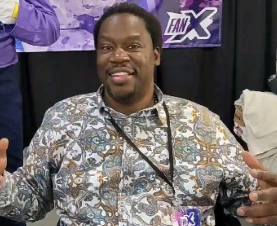 Ahora tiene 59 años, está casado con Carol Mitchell y tienen 3 hijos.  Ha participado en series como'NCIS: Nueva Orleans'. En 2001 sufrió un accidente que lo dejó paralizado de las piernas.