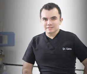 María se hizo una lipo con el "Cirujano de las Estrellas", ahora lucha por su vida