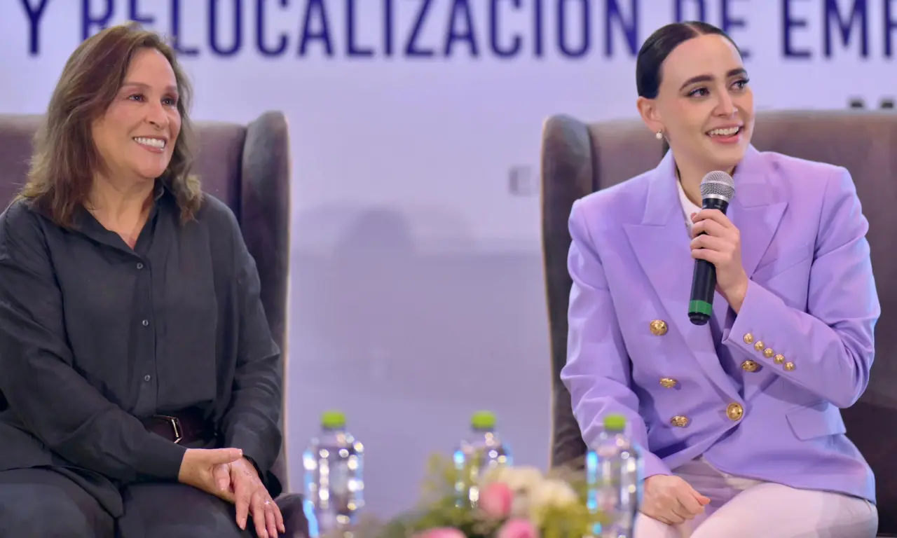  Altagracia Gómez y la gobernadora de Veracruz, Rocío Nahle 