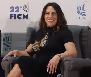 Karla Sofía Gascón pide perdón tras polémicos tuits: Mancharon con mentiras mi existencia