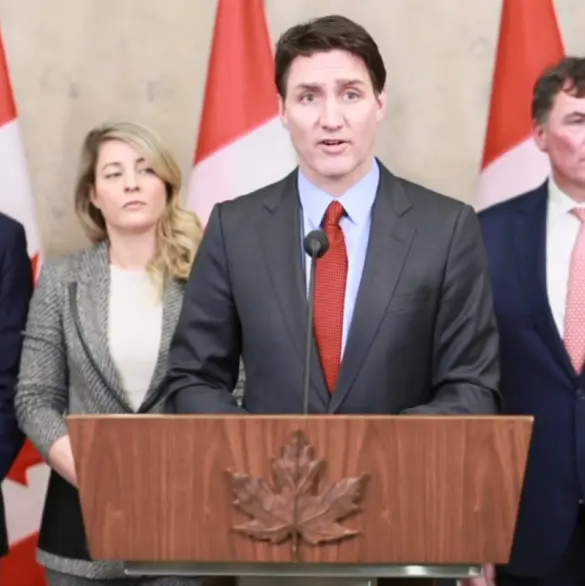 Justin Trudeau anuncia aranceles del 25% a productos estadunidenses