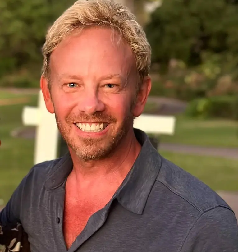 Ahora tiene 60 años, tiene dos hijas y está casado con Erin Kristine Ludwig. Ha trabajado en películas como Sharknado y Una vida para soñar.