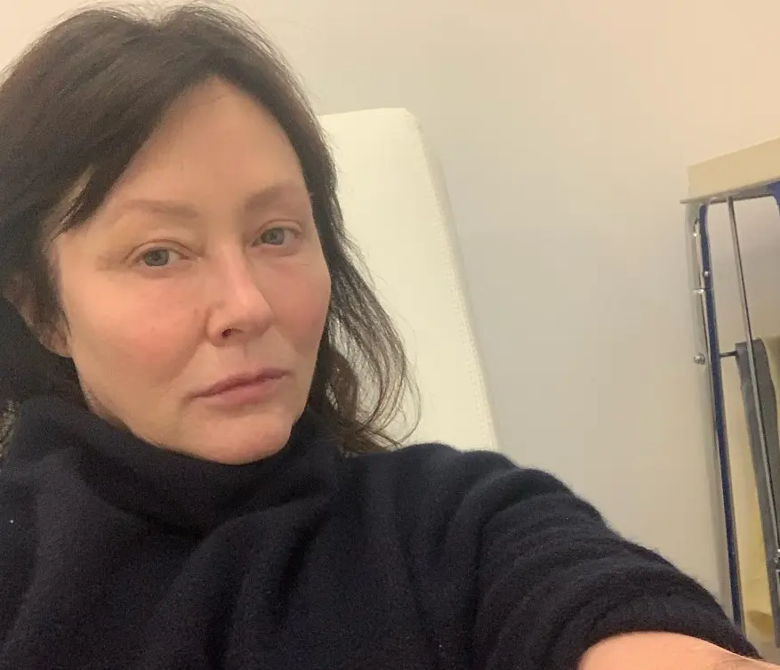 La actriz murió el 13 de julio de 2024 a la edad de 53 años por un cáncer de mama que le hizo metástasis.