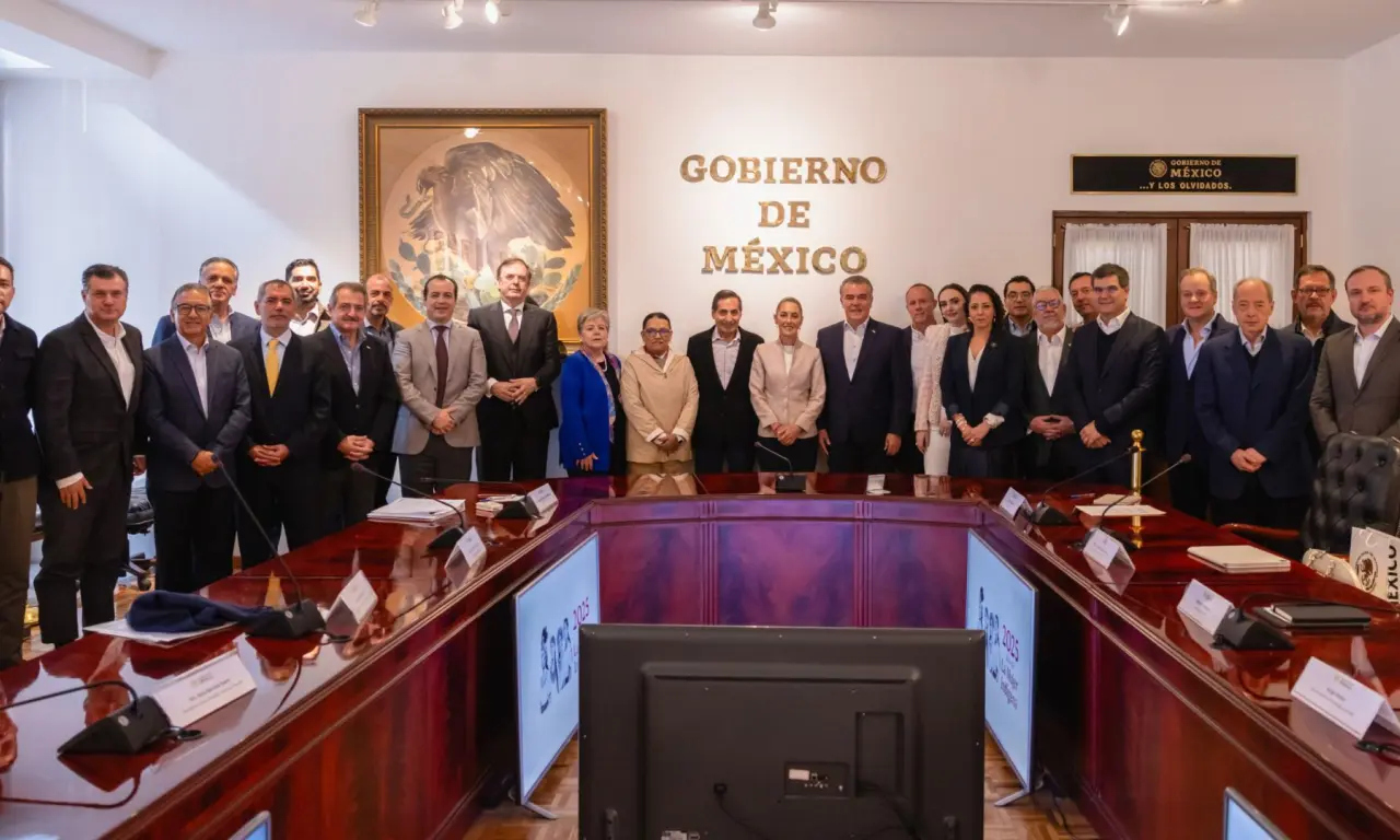  Claudia Sheinbaum sostuvo una reunión con integrantes del Consejo Coordinador Empresarial para revisión de avances del Plan México 