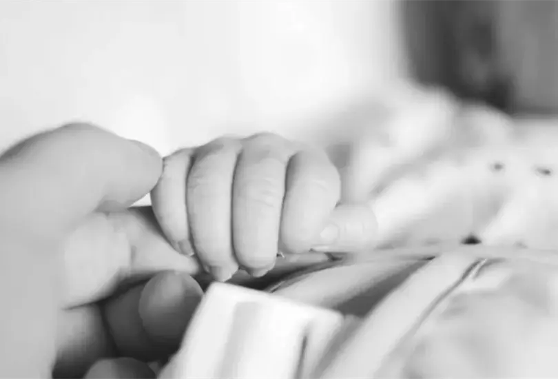 La madre del beb&eacute; result&oacute; lesionada en el ataque.