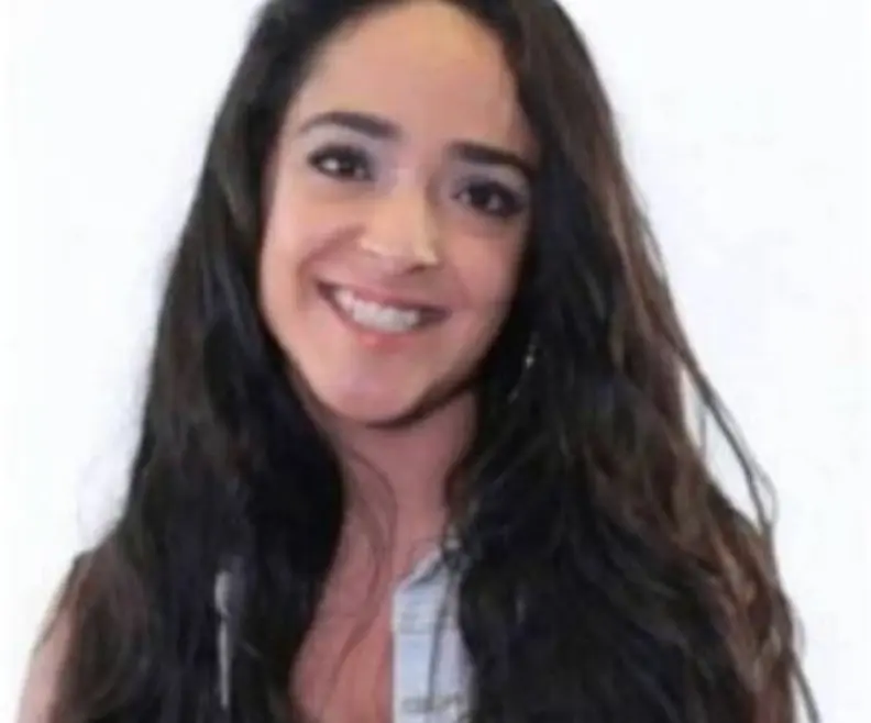 En su juventud tuvo varios novios y se fue a vivir con uno de ellos.