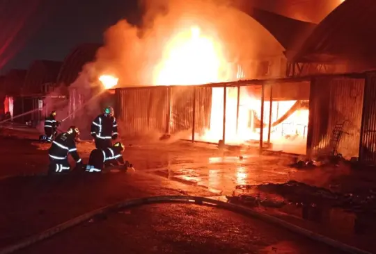 El incendio ocurrió en la madrugada del domingo