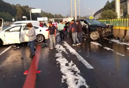 Fuerte granizada provoca carambola de 29 vehículos en la México-Toluca