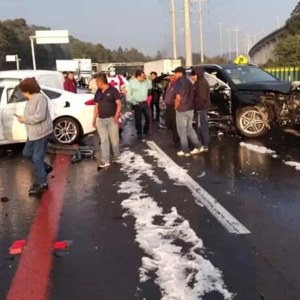 Fuerte granizada provoca carambola de 29 vehículos en la México-Toluca