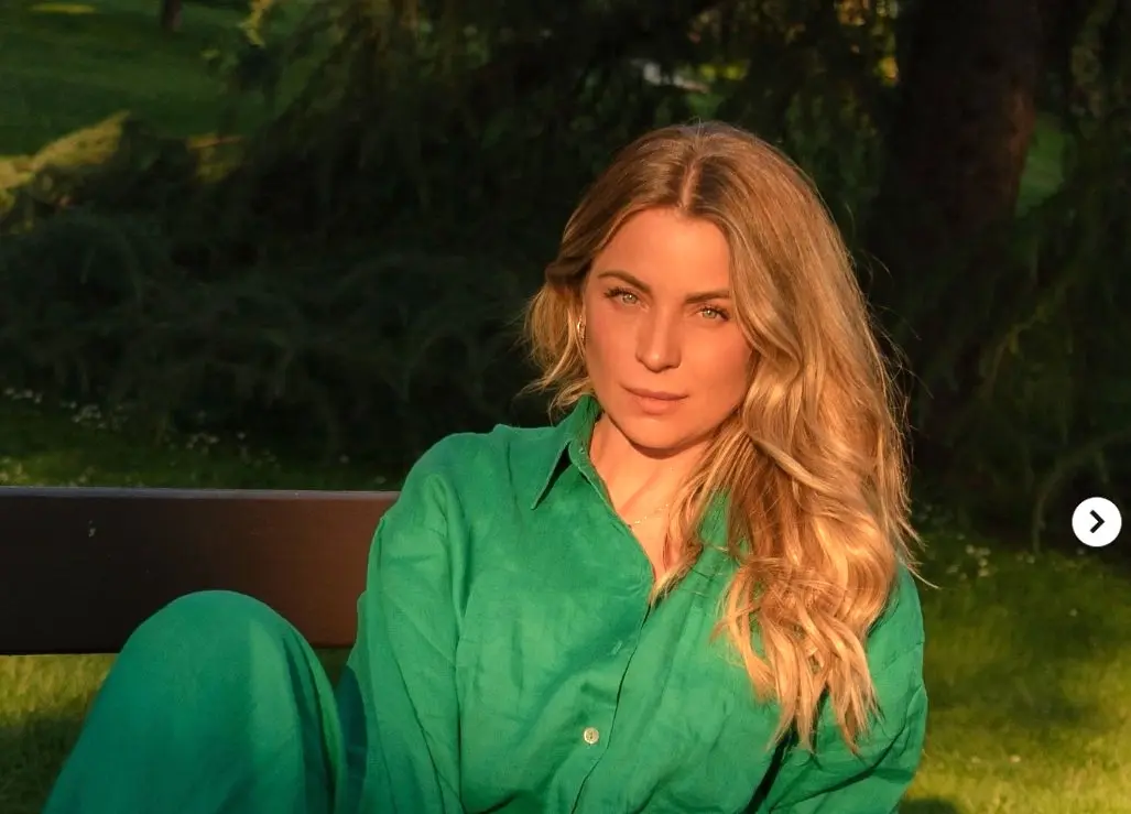 Ahora tiene 46 años, tiene tres hijos y está casada con Emiliano Salinas, hijo de Carlos Salinas de Gortari. Ha participado en producciones como 'Madre solo hay dos' y 'Guerra de likes'.