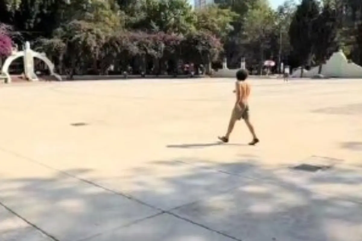  Gentrificación nivel:  extranjeros tomando baño de sol en la Condesa 