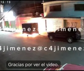 Mujer incendia barbería de su ex novio tras ruptura amorosa: Fue por venganza