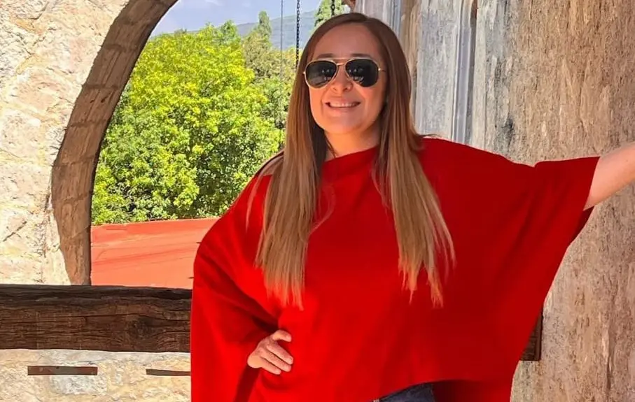 En 2004, incursionó en la televisión con 'Lo que callamos las mujeres' y en la telenovela 'Los Sánchez'.