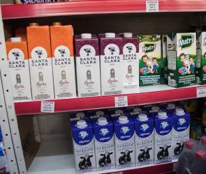 La leche que es más barata y mejor que Lala y Santa Clara según Profeco