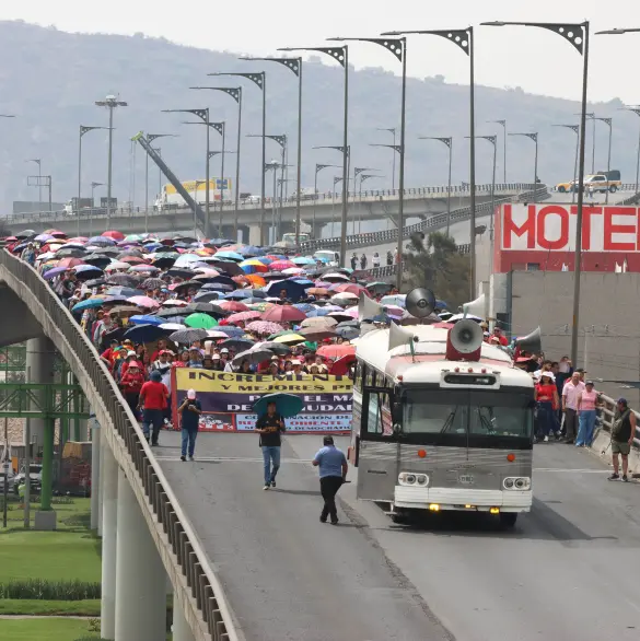 Lunes caótico: transportistas y trabajadores de la salud bloquearán entradas a la CDMX