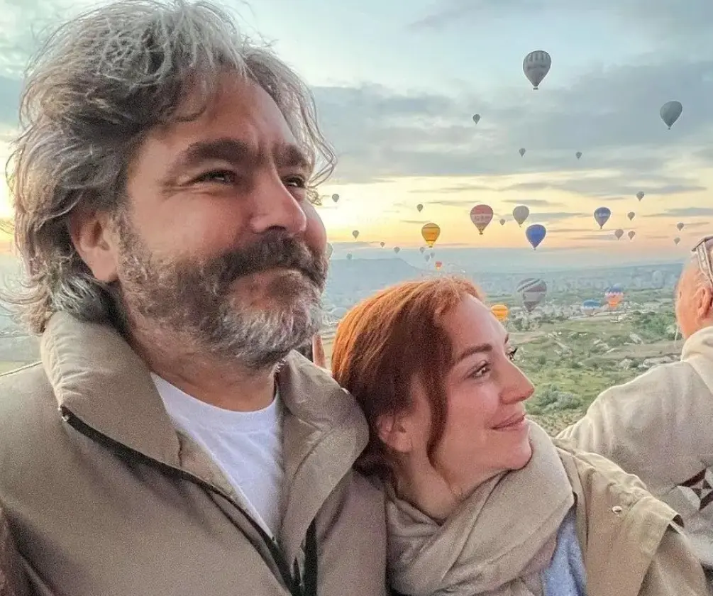 Ahora tiene 48 años, es padre de una hija y mantiene un noviazgo con la actriz Regina Blandón. Ha participado en otras producciones como 'Madre solo hay dos' y 'Por siempre Joan Sebastian'.