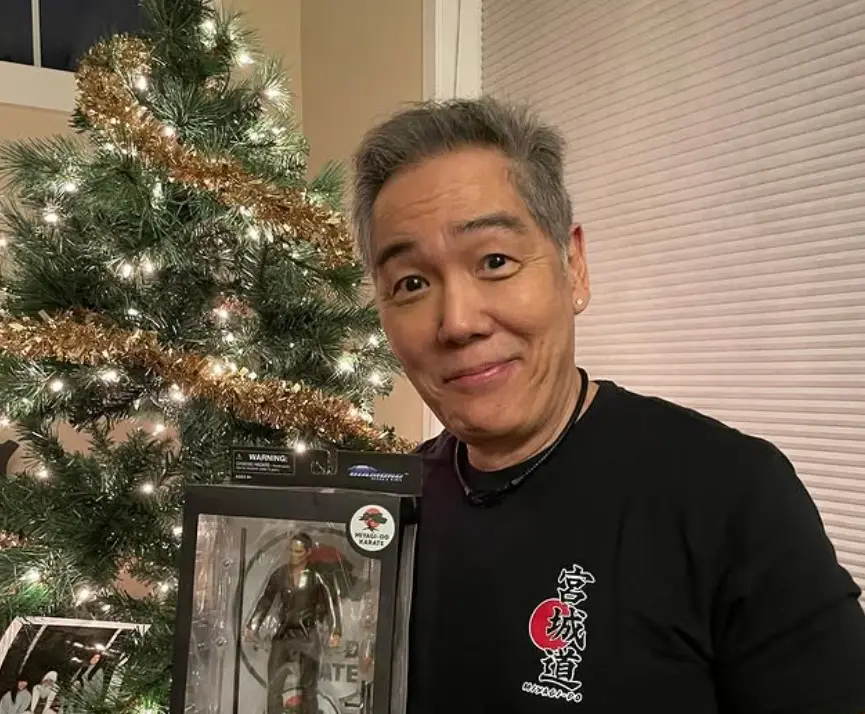 Ahora tiene 65 años, ha trabajado en series como 'Z Nation', 'Grimm' y participó en la tercera temporada de 'Cobra Kai'.