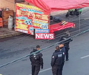 Asesinan a balazos a joven taquero mientras ponía su puesto de carnitas; había denunciado extorsión